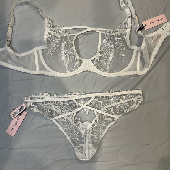 Agent Provocateur Other - AGENT PROVOCATEUR lacy bra and thong set